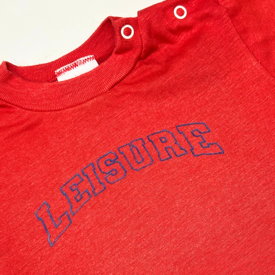 LEISURE TEE - Red